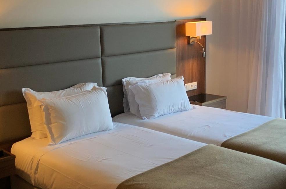 Quarto Twin com Vista Vila Hotel Freixo Douro Superior Freixo de Espada à Cinta Quarto Twin com Vista Vila Hotel Freixo Douro Superior Freixo de Espada à Cinta