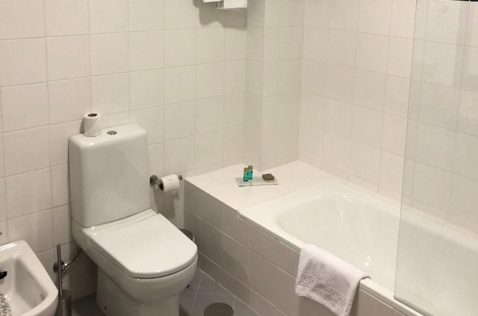 Quarto Twin com Vista Vila Hotel Freixo Douro Superior Freixo de Espada à Cinta Quarto Twin com Vista Vila Hotel Freixo Douro Superior Freixo de Espada à Cinta